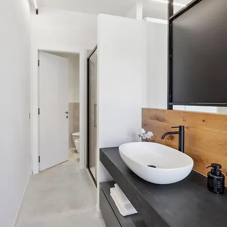 Casa Matilde * באוונו